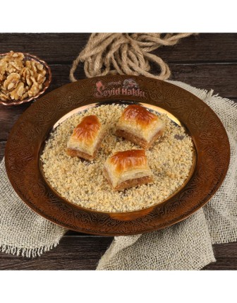 KLASİK CEVİZLİ BAKLAVA